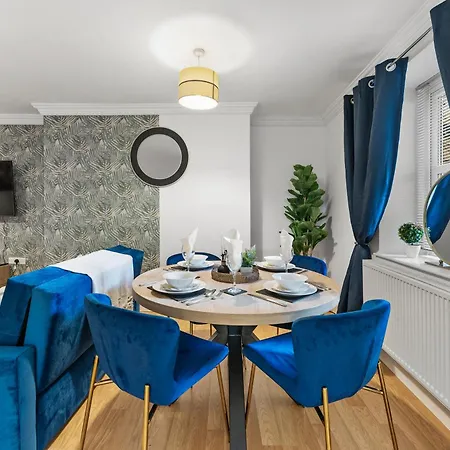 Secret Abode In Apartment *